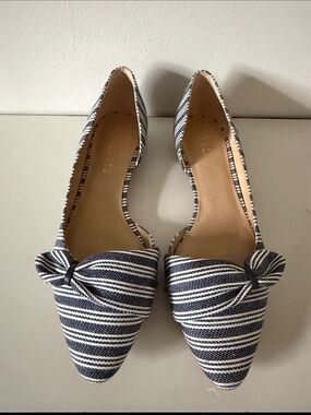 Talbots Edison Striped Pointed-Toe Flats with Knot Accent - Navy & White. Sz 8M